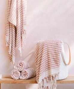 BEACH HAUS Dotted Turkish Bath / Pool Towel - Dusty Rose