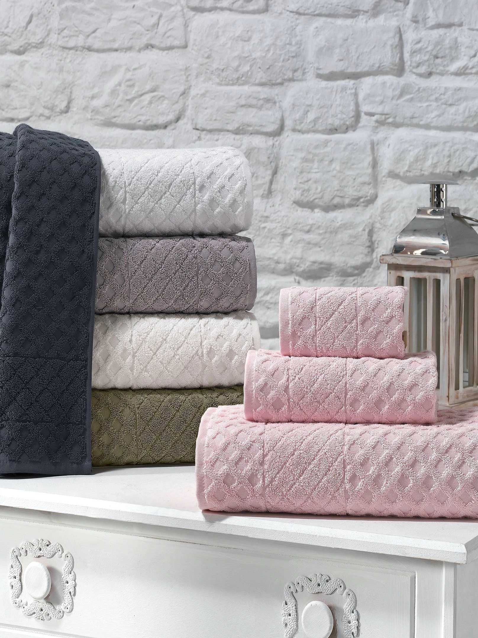 Enchante Home Glossy Turkish Cotton 2 Pcs Bath Towels 6 Enchante Home Glossy Turkish Cotton 2 Pcs Bath Towels - Image 4