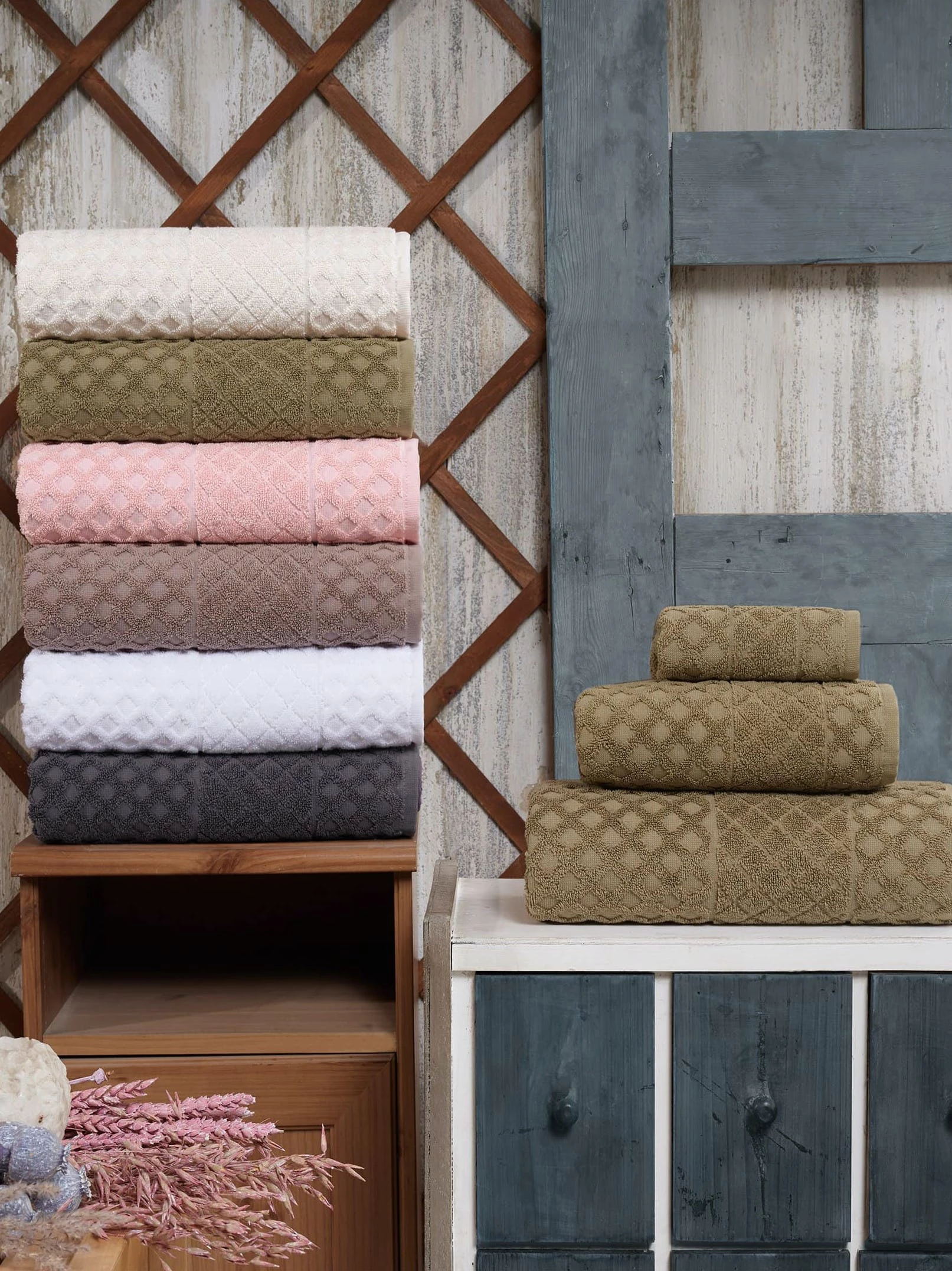 Enchante Home Glossy Turkish Cotton 2 Pcs Bath Towels 4 Enchante Home Glossy Turkish Cotton 2 Pcs Bath Towels - Image 2