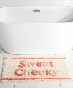 Shiraleah "Sweet Cheeks" Bath Mat