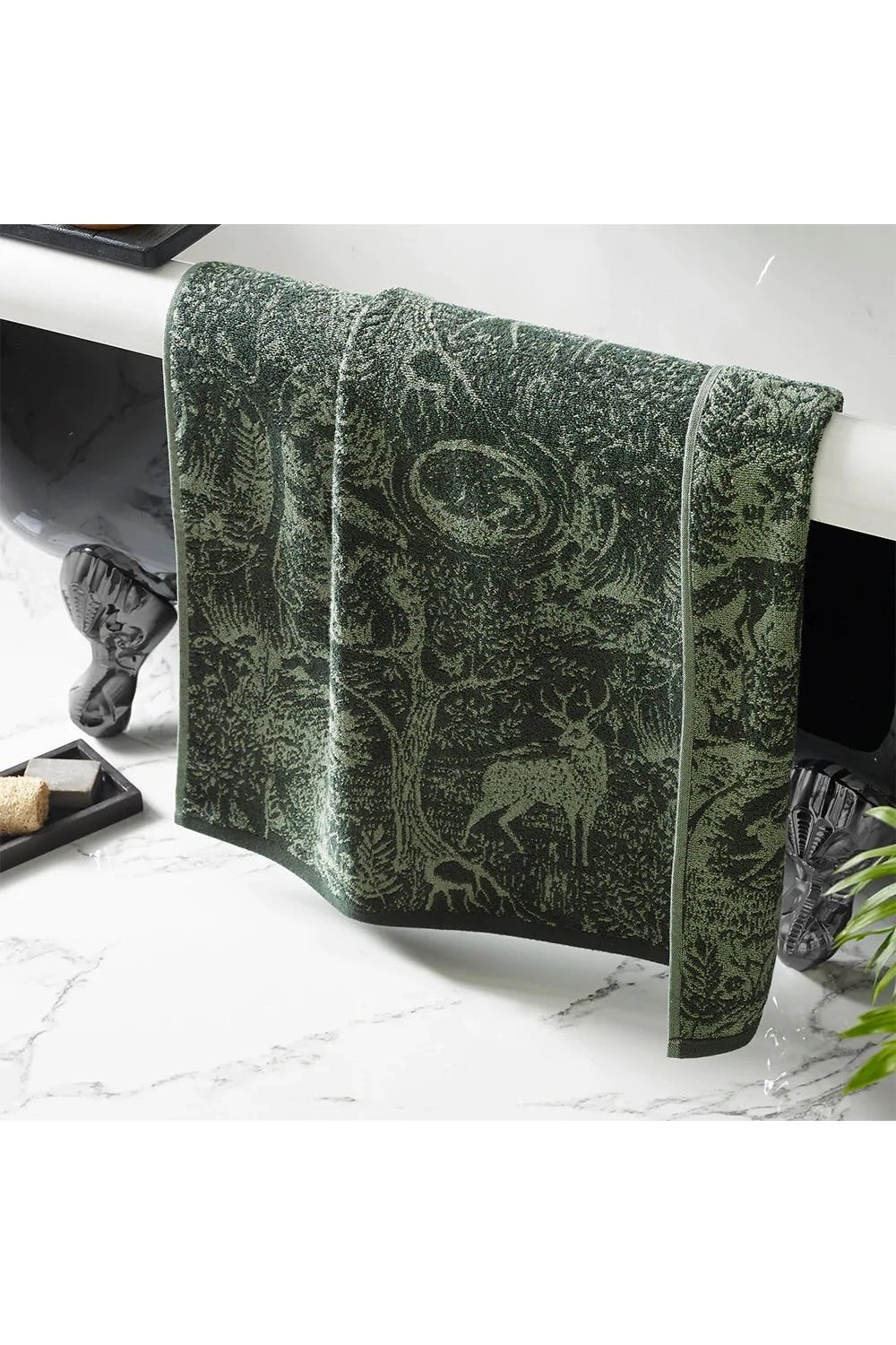 Furn Winter Woods Animals Jacquard Bath Towel - Emerald 5 Furn Winter Woods Animals Jacquard Bath Towel - Emerald - Image 3